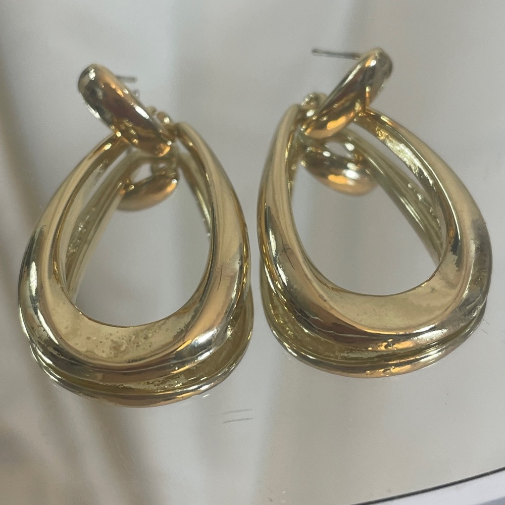 Gold Tone Teardrop Hoop Earrings -on a post 1.5”